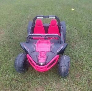 Power wheels car